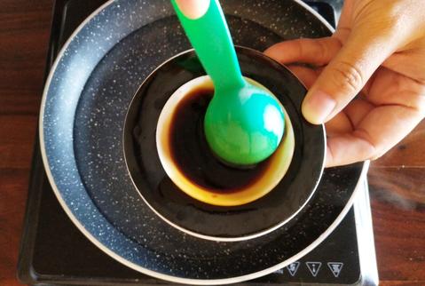 Jaggery in a bowl